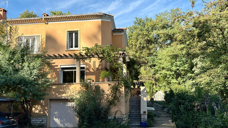 Maison - 169 m² - 7 pièces