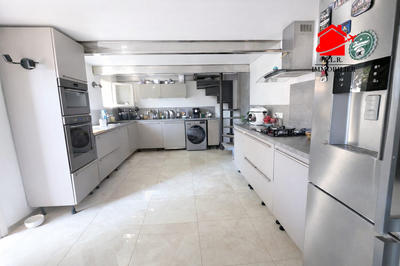 Maison - 176 m² - 5 pièces