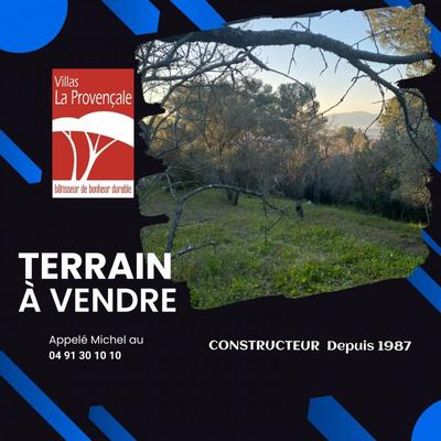 Terrain constructible - 902 m²