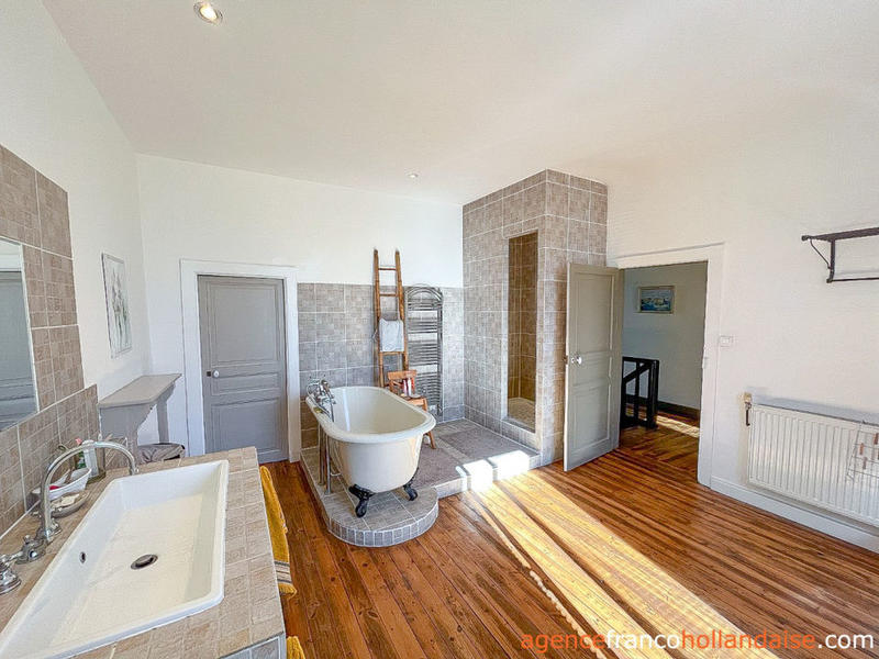 Maison bourgeoise - 152 m² - 5 pièces