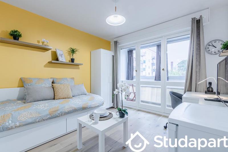 Chambre - 10 m² - 1 pièce