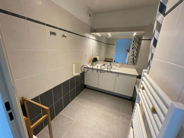 Appartement - 84 m² - 3 pièces