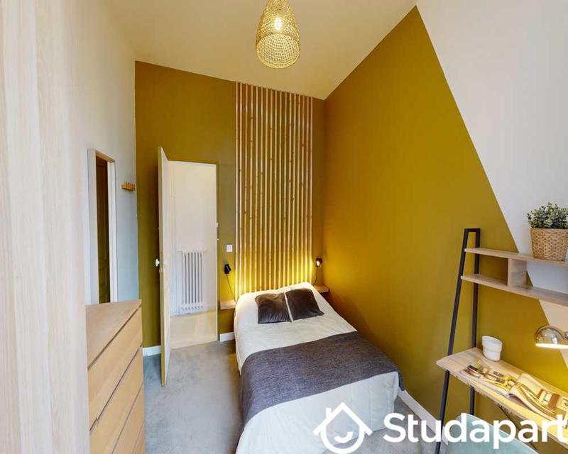 Chambre - 115 m² - 1 pièce