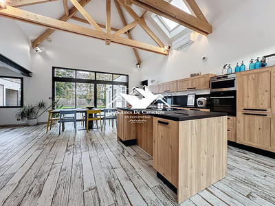 Maison - 210 m² - 6 pièces