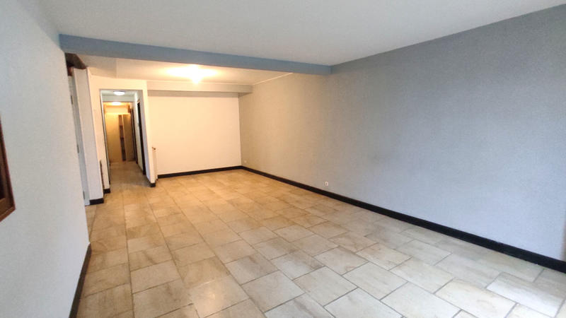 Maison - 219 m² - 5 pièces