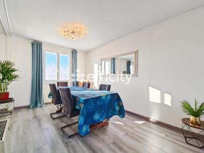 Pavillon - 157 m² - 8 pièces