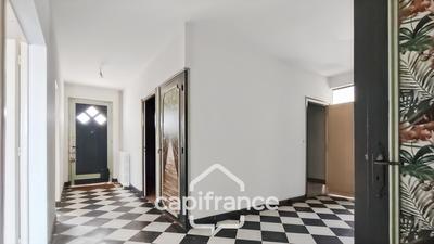 Maison - 157 m² - 7 pièces