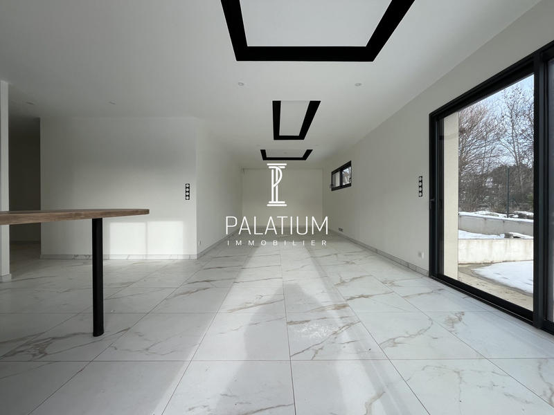 Maison - 86 m² - 4 pièces