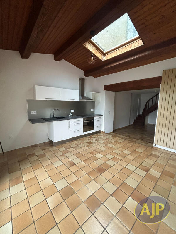 Maison - 83 m² - 3 pièces