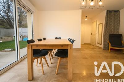 Maison - 92 m² - 5 pièces