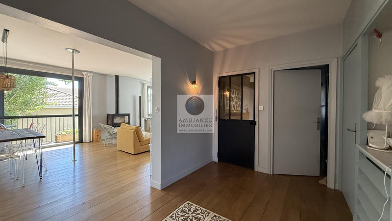 Maison - 280 m² - 10 pièces