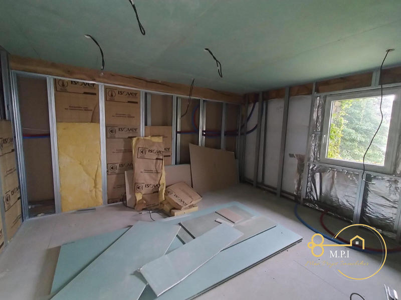 Maison - 220 m² - 8 pièces