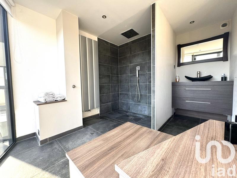 Maison de maîtres - 366 m² - 12 pièces