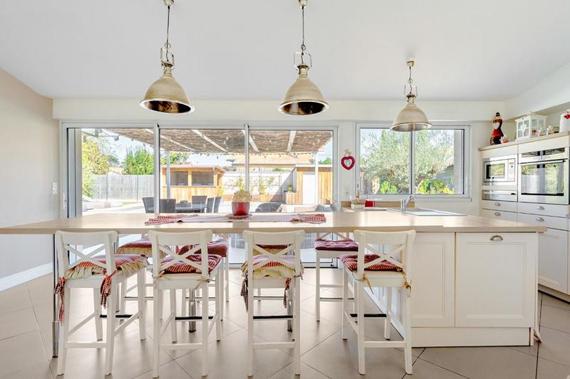 Maison - 200 m² - 6 pièces