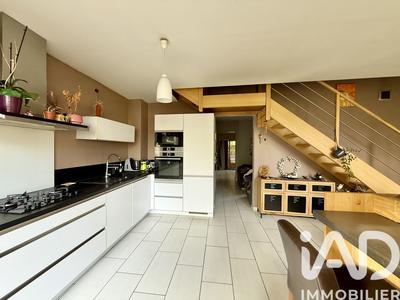 Maison - 74 m² - 4 pièces