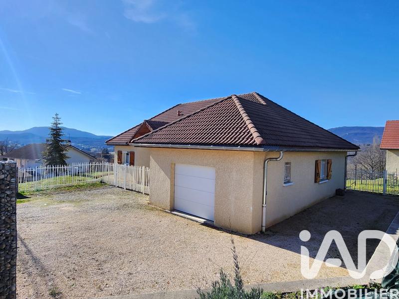 Maison - 111 m² - 6 pièces