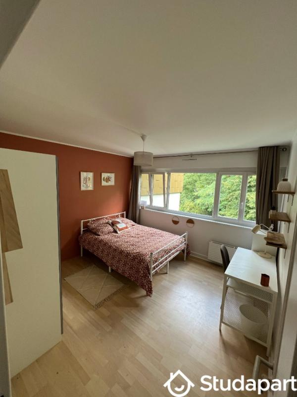 Chambre - 9 m² - 1 pièce