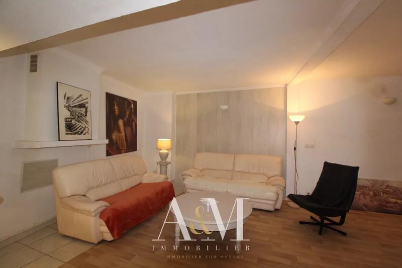 Appartement - 80 m² - 3 pièces