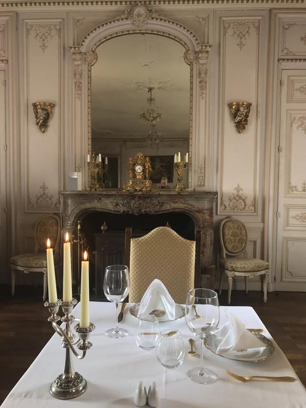 Château - 4 200 m² - 72 pièces