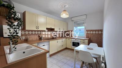 Appartement - 94 m² - 4 pièces