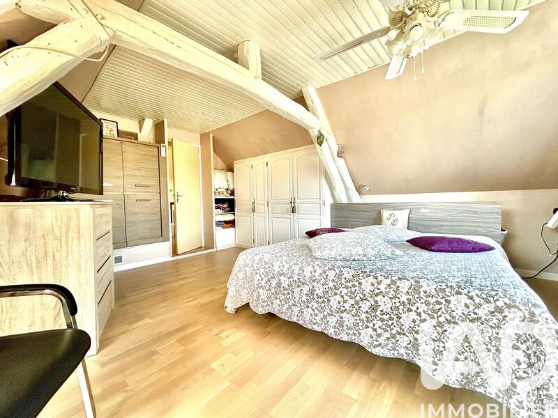 Maison - 199 m² - 7 pièces