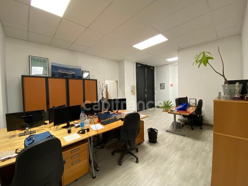 Bureau - 114 m² - 5 pièces