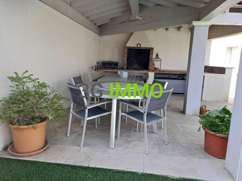 Maison traditionnelle - 173 m² - 6 pièces