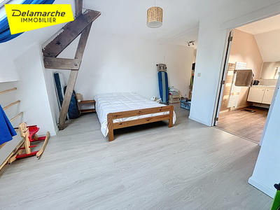 Maison - 163 m² - 9 pièces