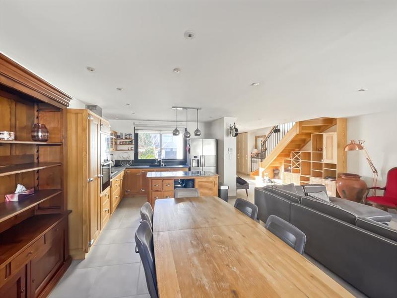 Maison - 151 m² - 6 pièces