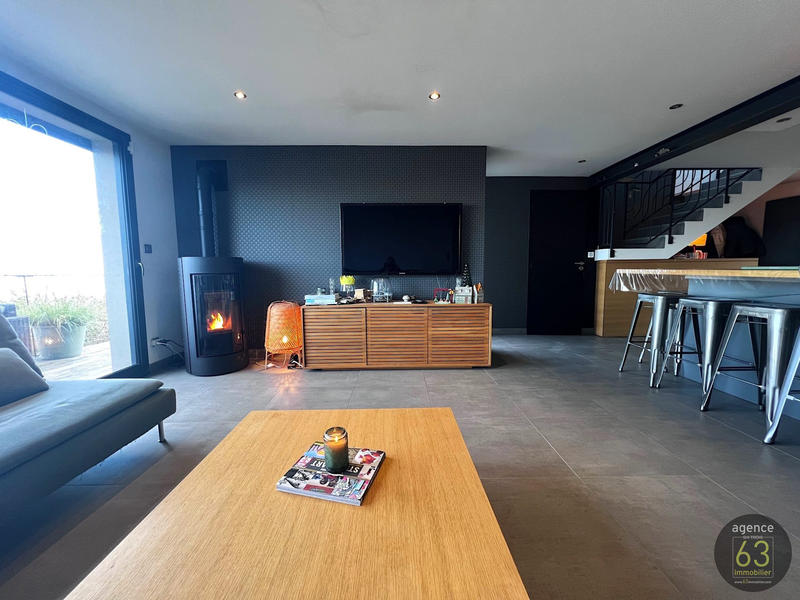 Maison - 110 m² - 4 pièces