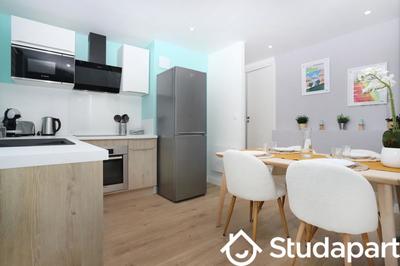 Chambre - 10 m² - 1 pièce