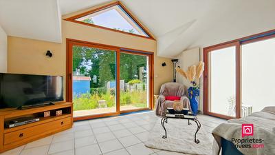 Maison - 93 m² - 5 pièces