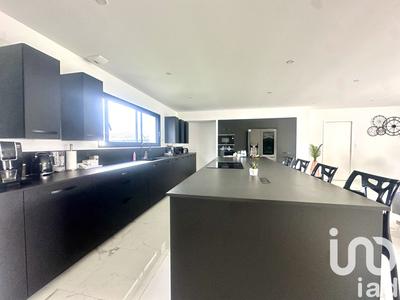 Maison - 137 m² - 4 pièces