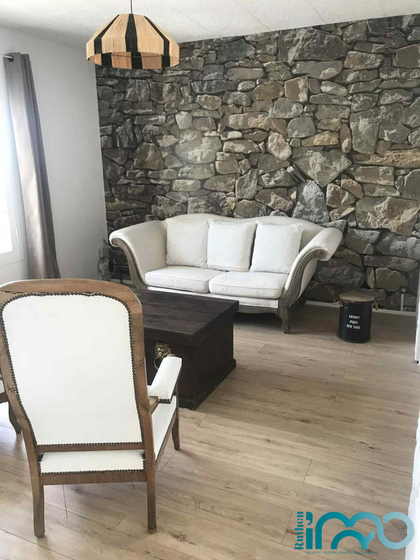 Maison traditionnelle - 320 m² - 8 pièces