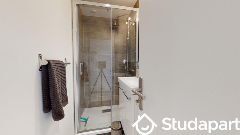 Chambre - 9 m² - 1 pièce