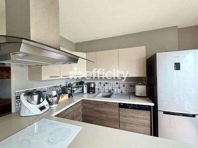 Appartement ancien - 90 m² - 4 pièces