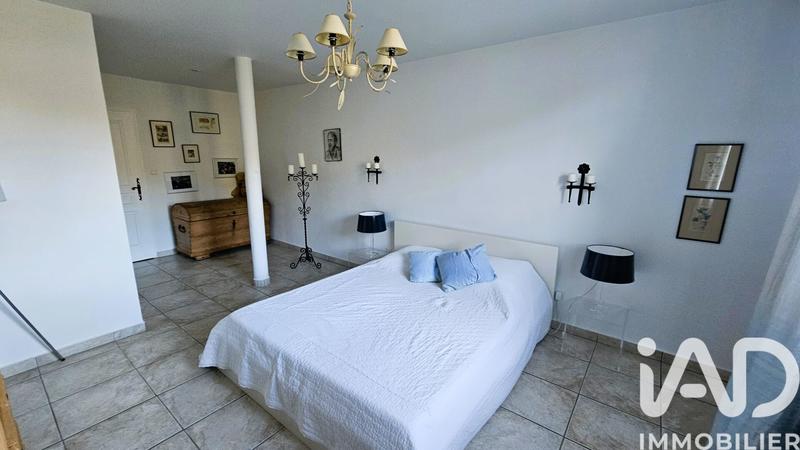 Maison - 187 m² - 5 pièces