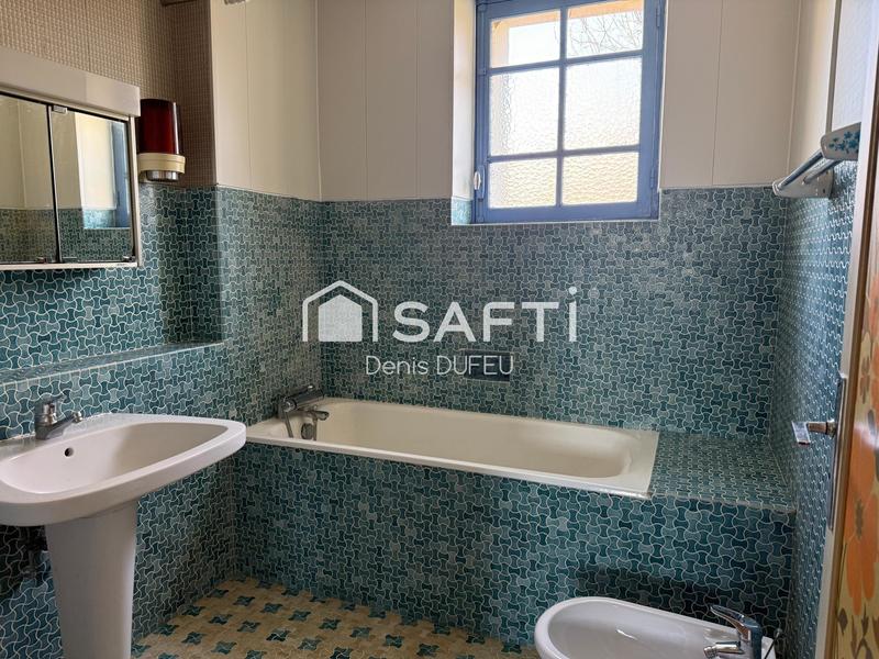 Maison - 210 m² - 8 pièces