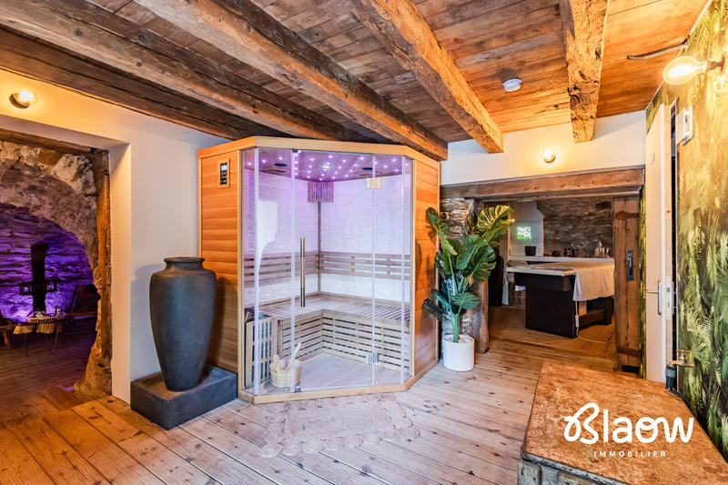 Maison contemporaine - 215 m² - 11 pièces