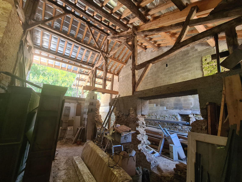 Maison de village - 200 m² - 1 pièce