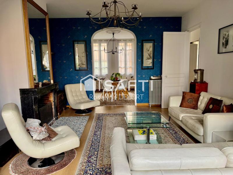 Maison de maîtres - 210 m² - 9 pièces