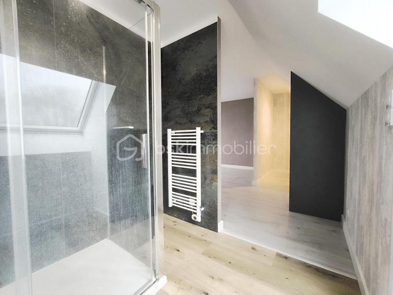 Maison - 143 m² - 5 pièces