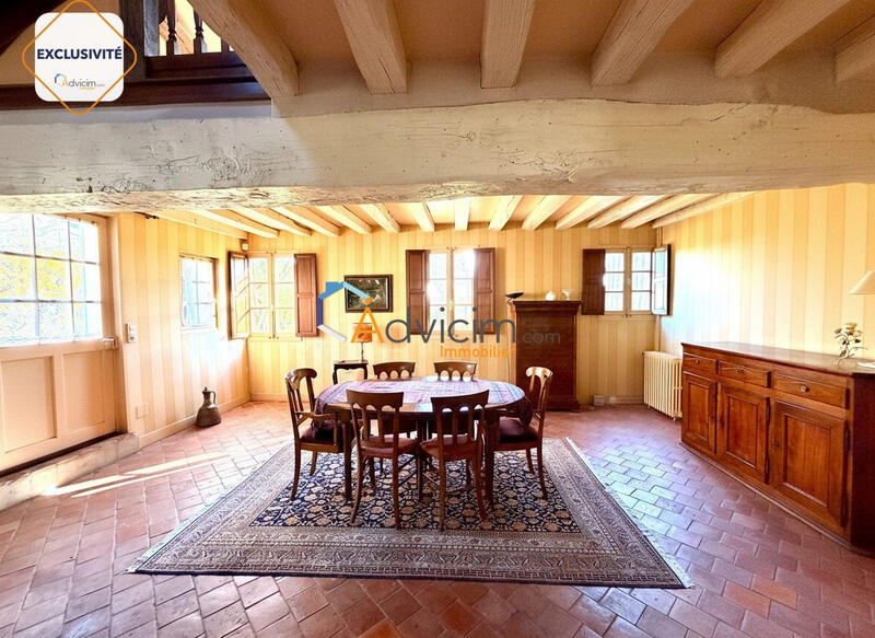 Maison - 227 m² - 6 pièces