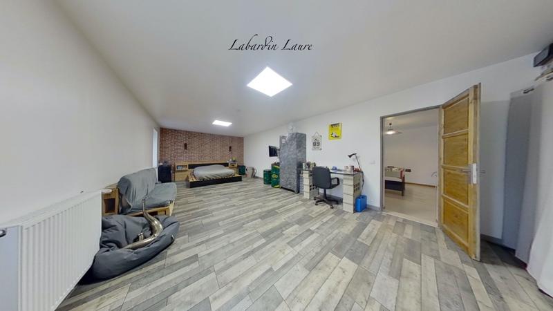 Maison - 300 m² - 9 pièces