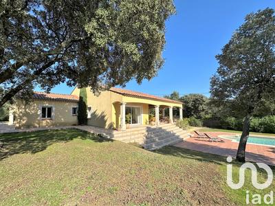 Maison - 210 m² - 8 pièces