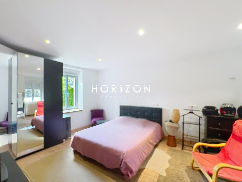 Maison ancienne - 175 m² - 7 pièces