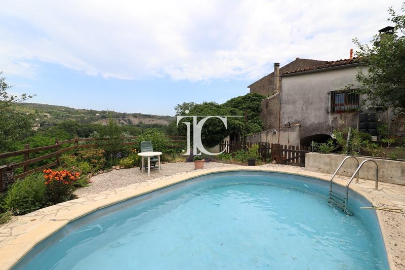 Maison - 192 m² - 7 pièces