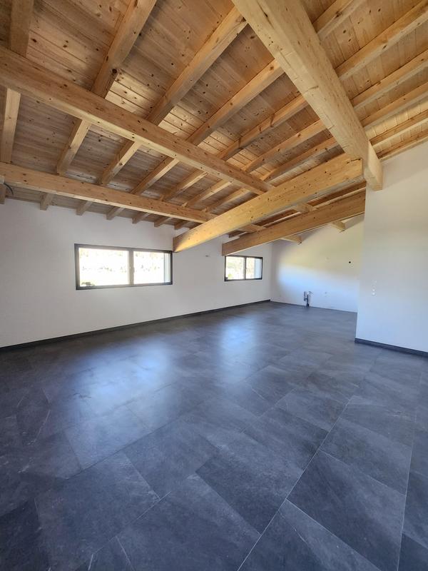 Appartement - 90 m² - 3 pièces