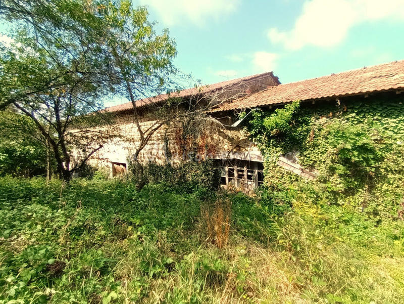 Maison - 128 m² - 9 pièces