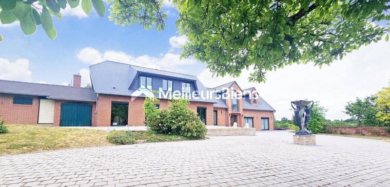 Propriété - 450 m² - 10 pièces